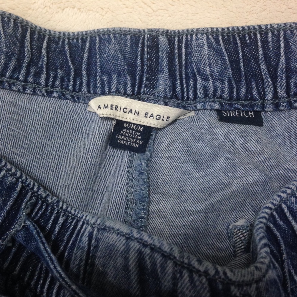 American Eagle Denim Ruffled Hem Shorts - Picture 5 of 9